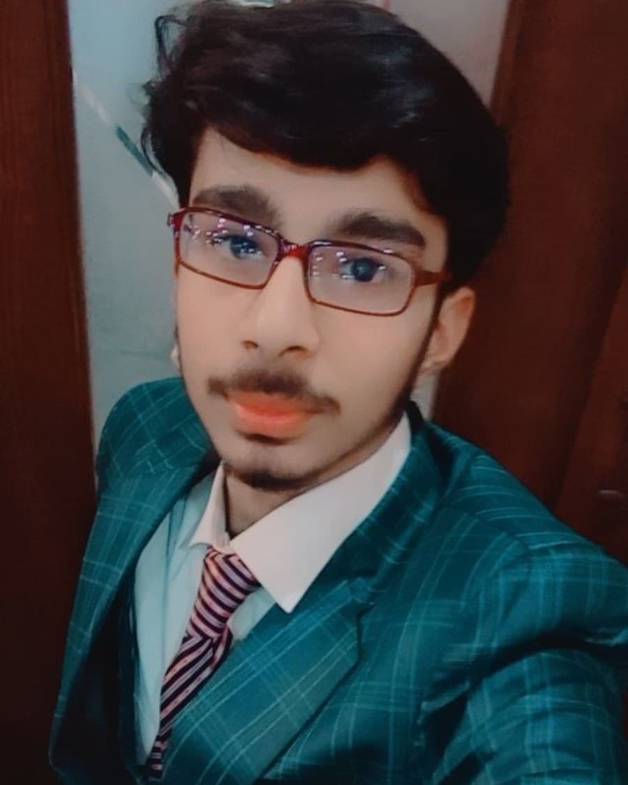 Uzair Qureshi — Domain Investor • Web Developer • Digital Entrepreneur